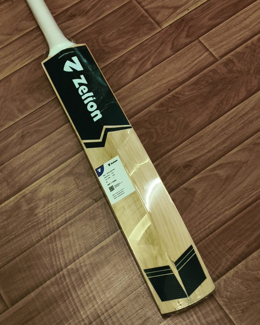 Apex - Grade 2 English Willow Cricket Bat 3