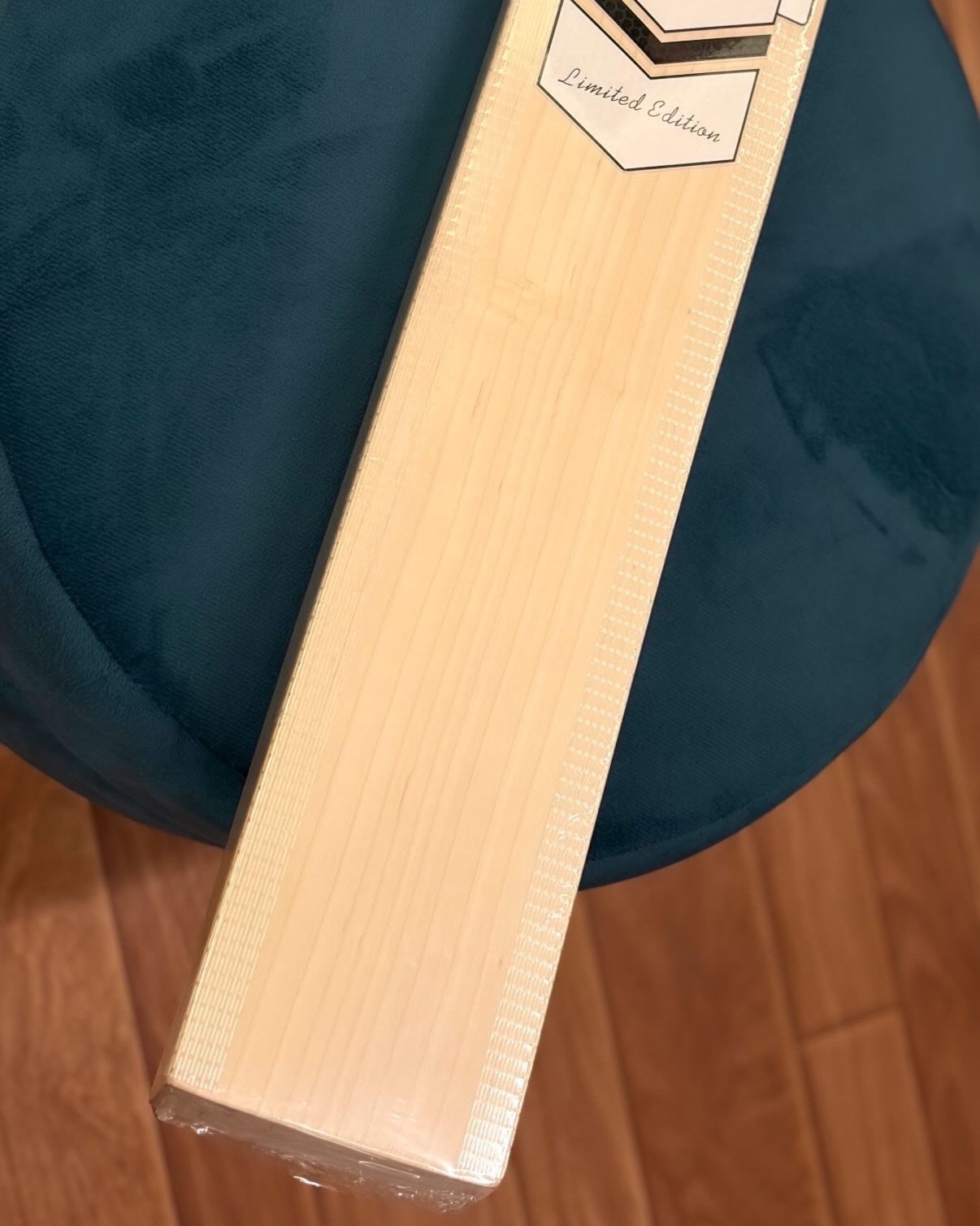 Limited - Grade 1+ English Willow Cricket Bat 1