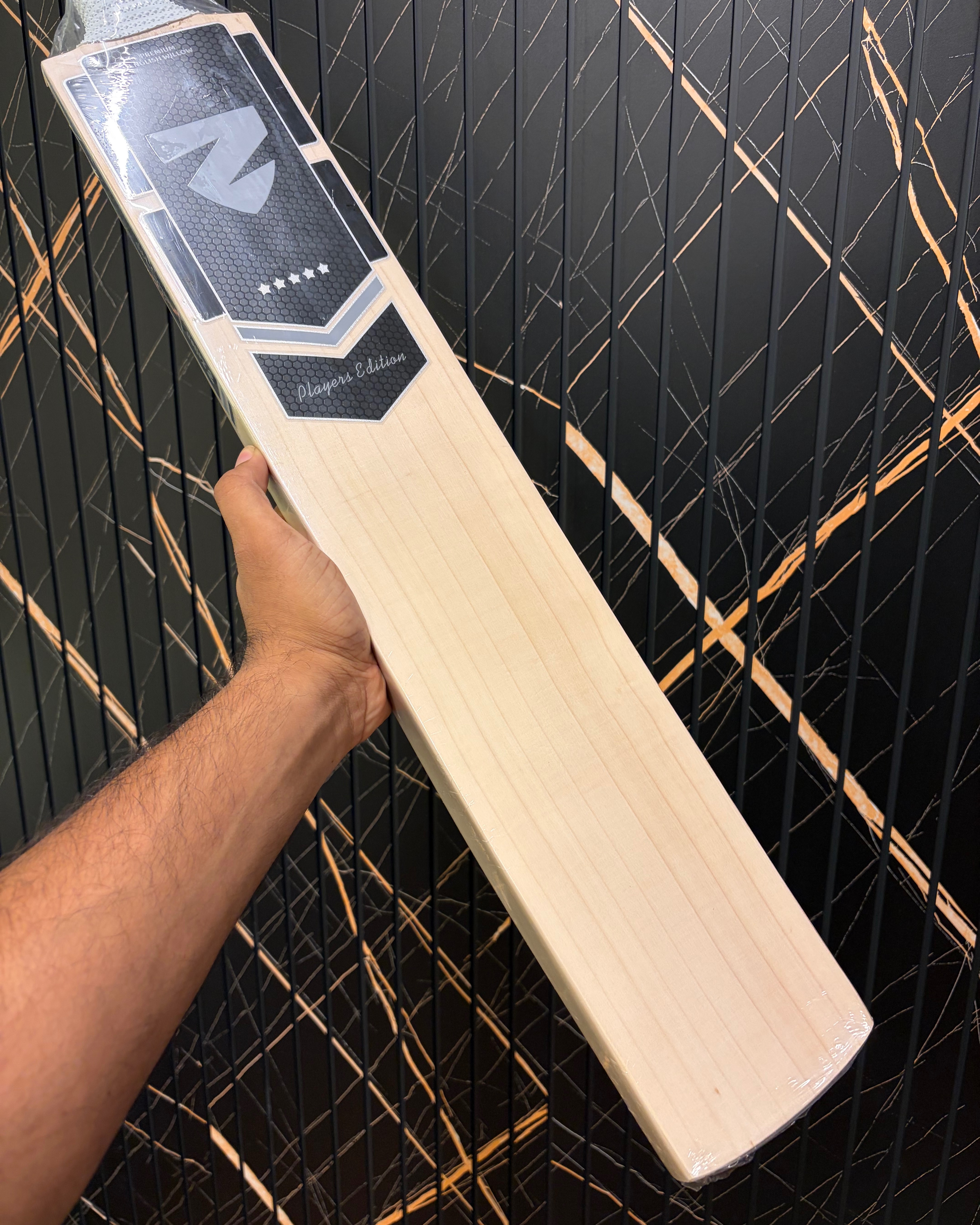 Players - Grade 1 English Willow Cricket Bat 1