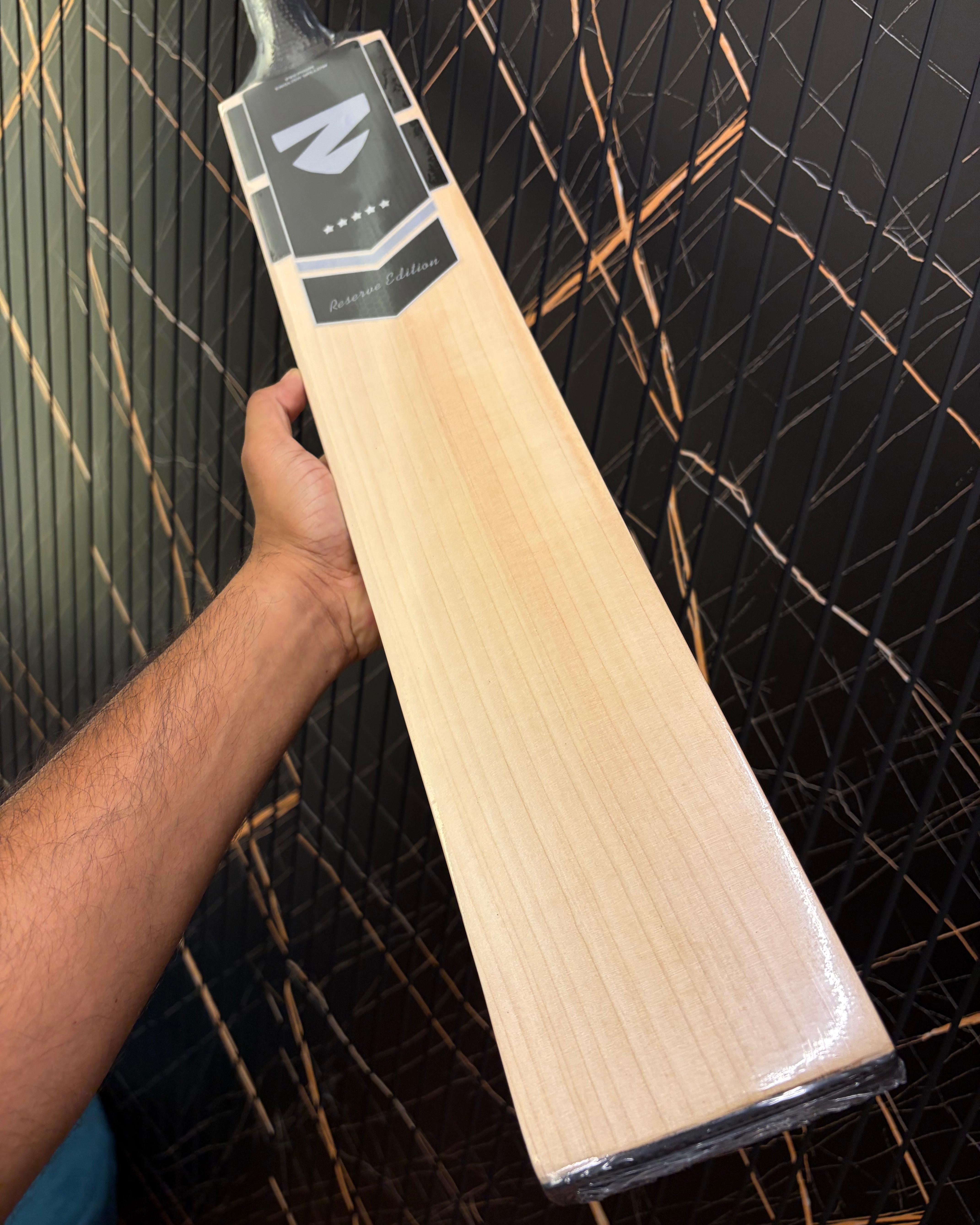 Reserve - Grade 1+ English Willow Cricket Bat 1