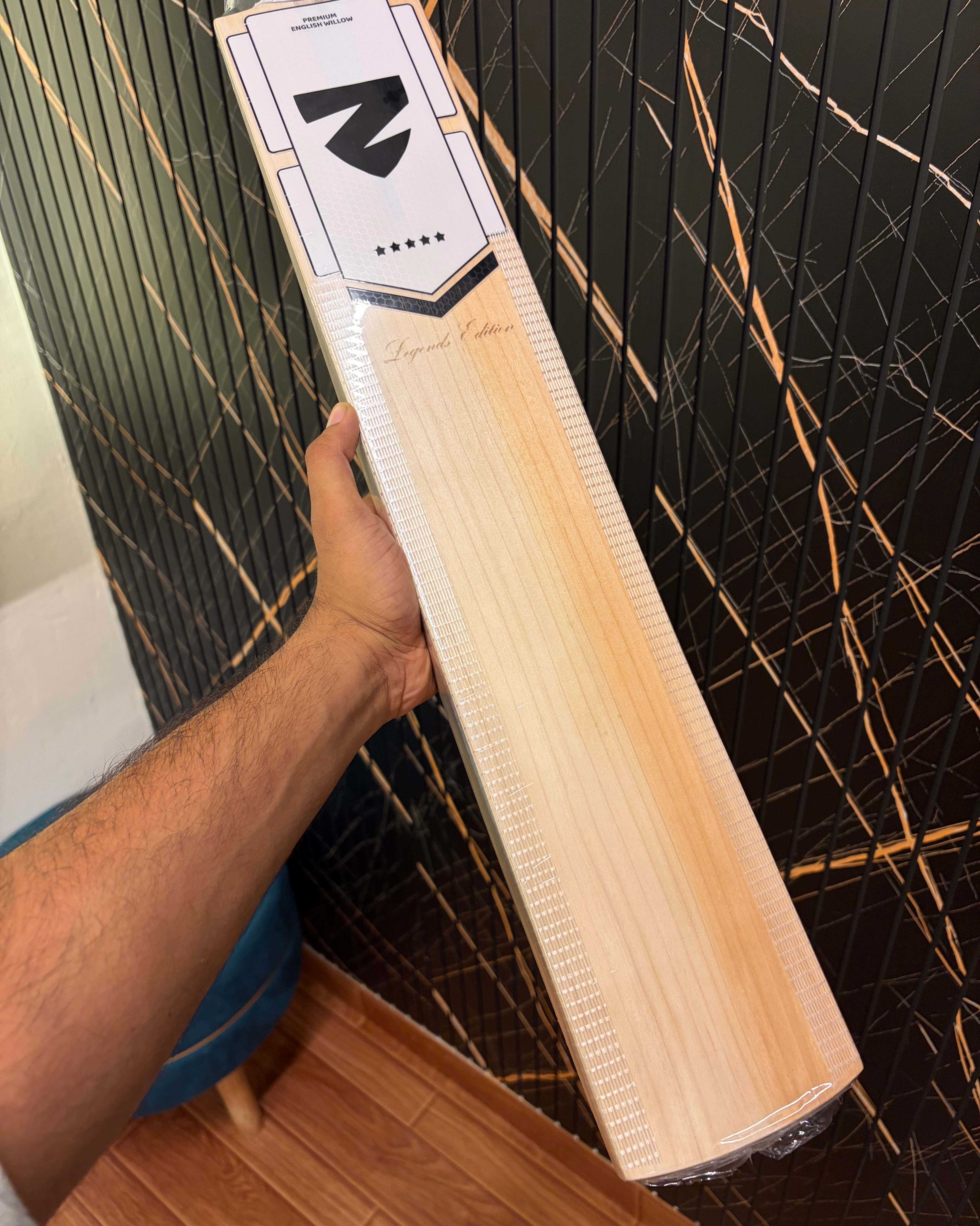 Legends - International Player Grade Willow Cricket Bat 1