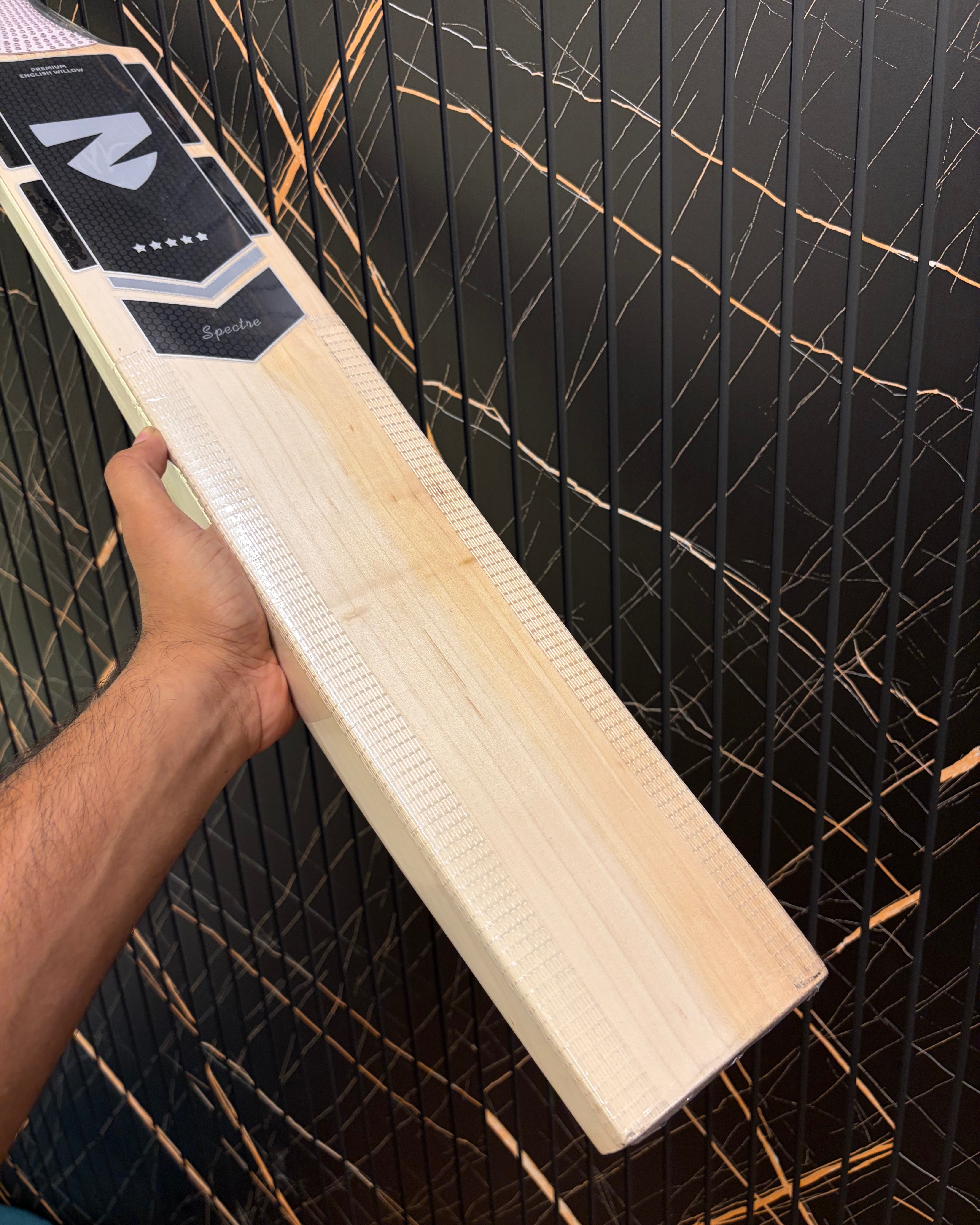 Spectre - Grade 3 English Willow Cricket Bat 1