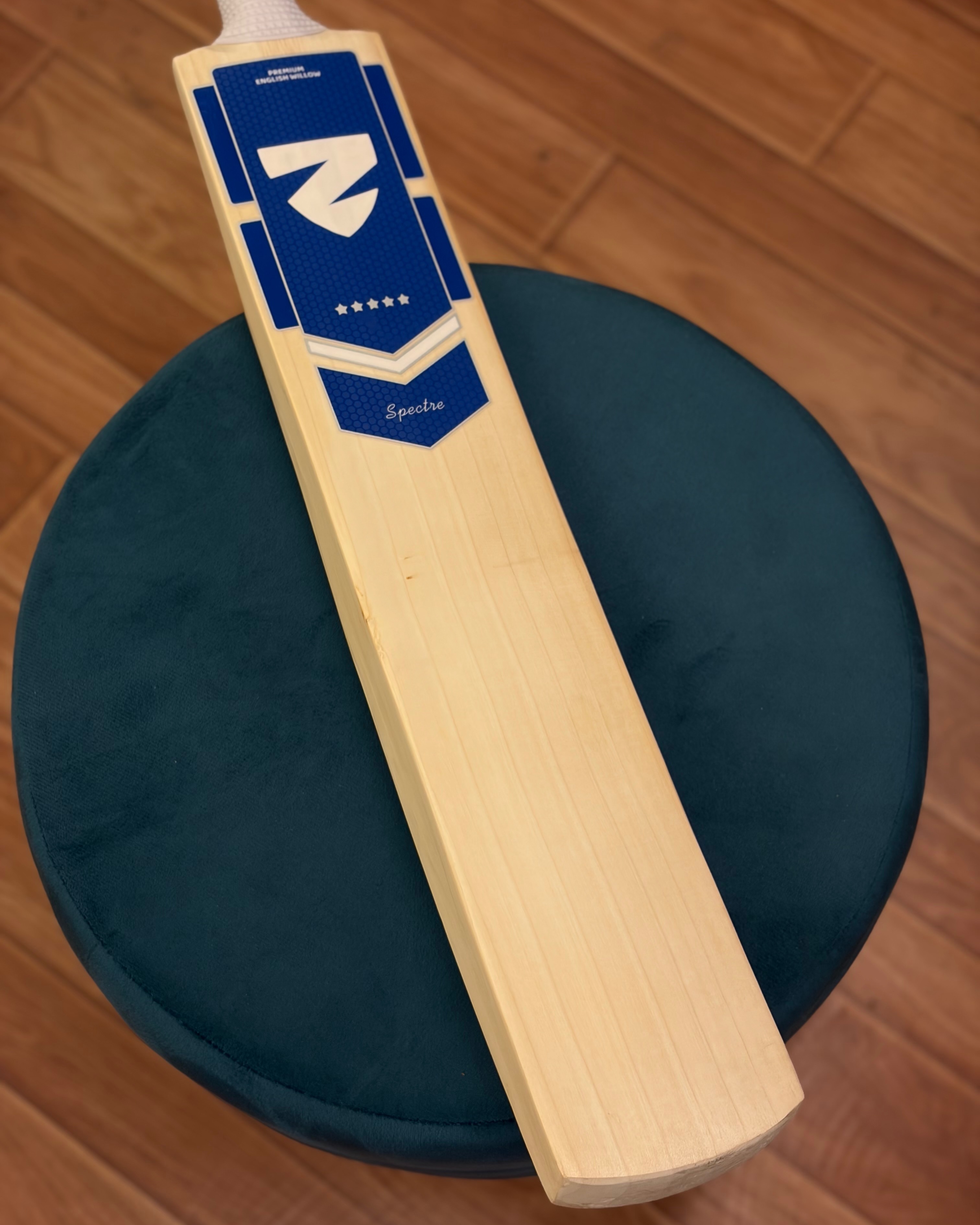 Spectre - Grade 3 English Willow Cricket Bat 1