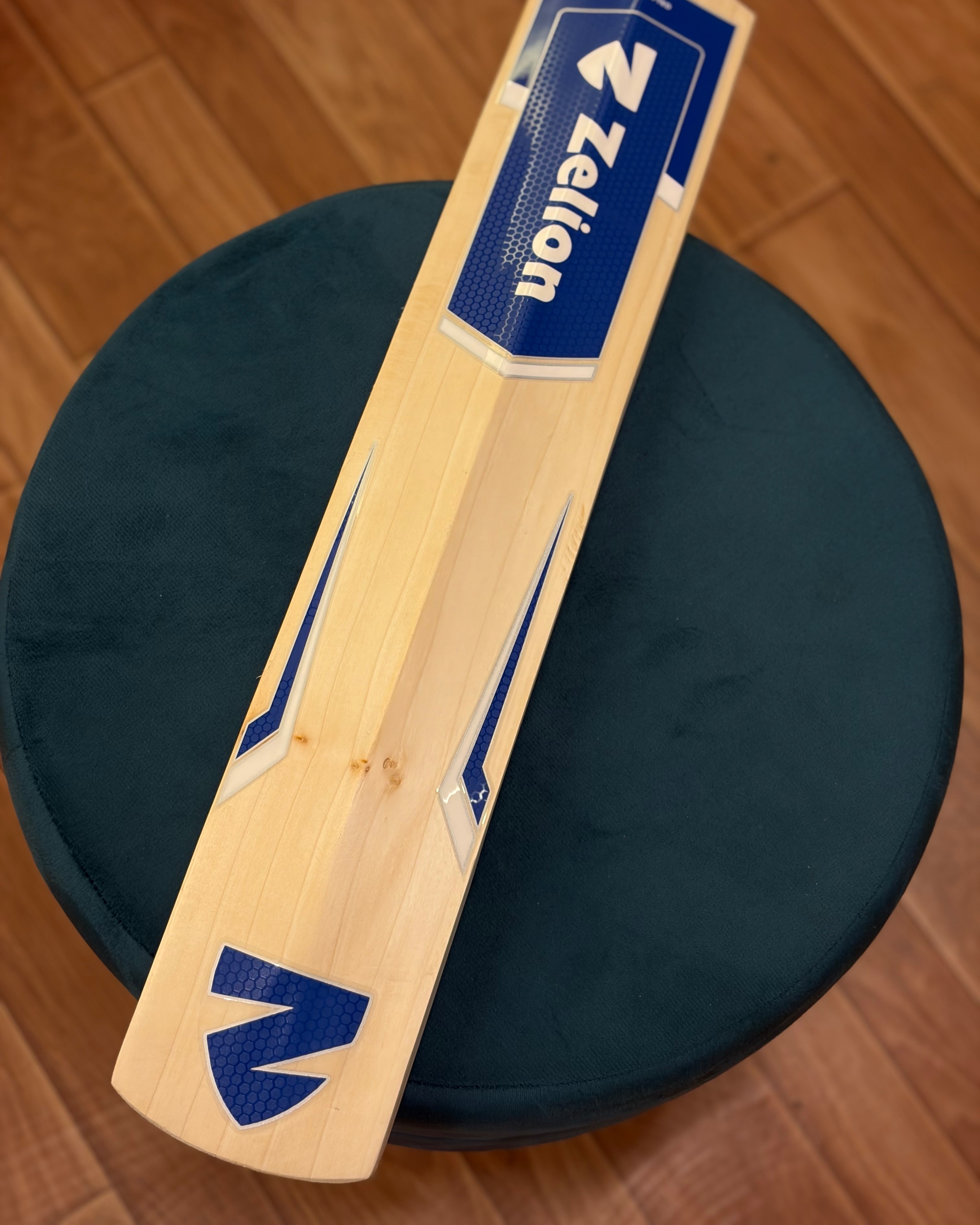 Spectre - Grade 3 English Willow Cricket Bat 2