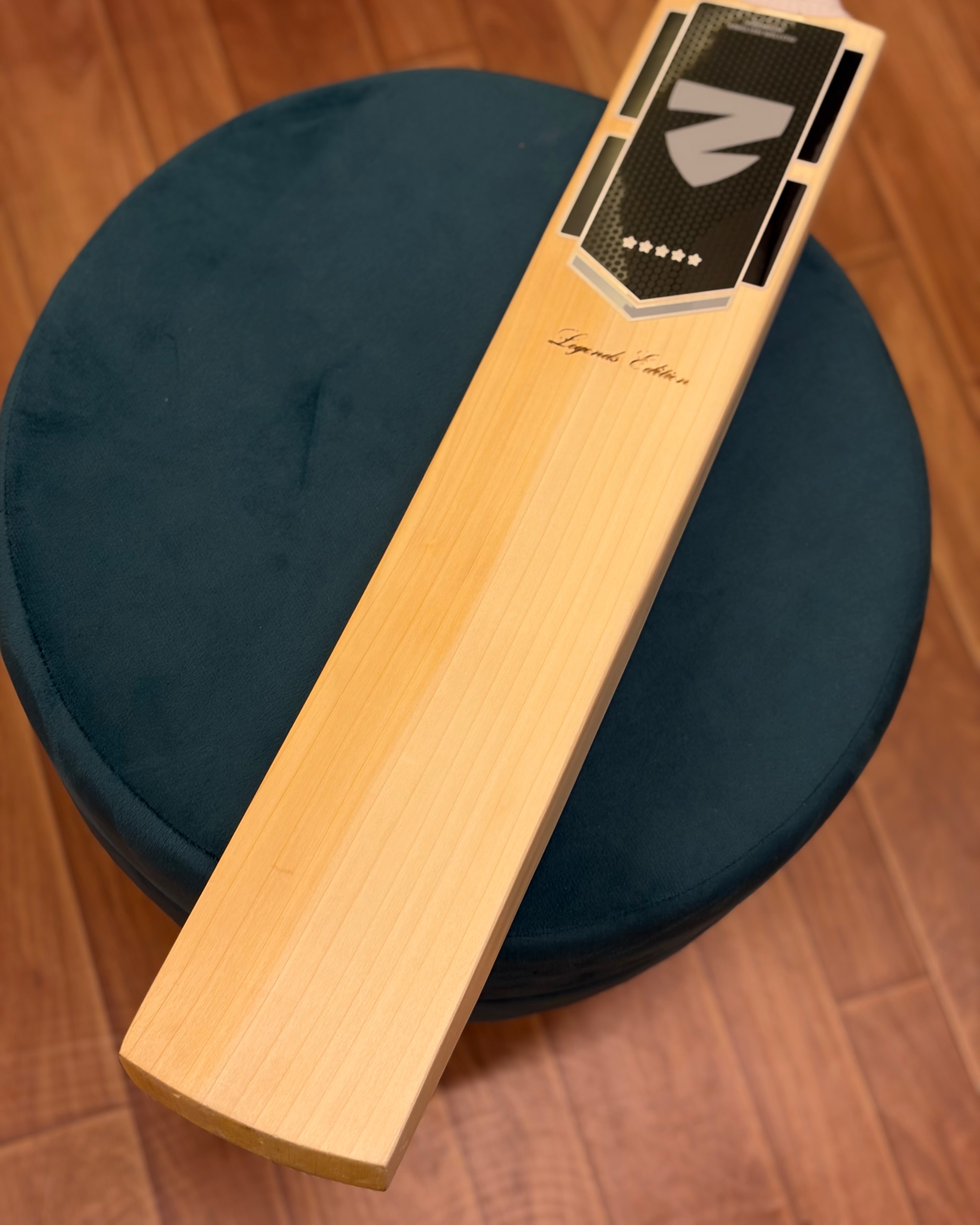 Legends - International Player Grade Willow Cricket Bat 1