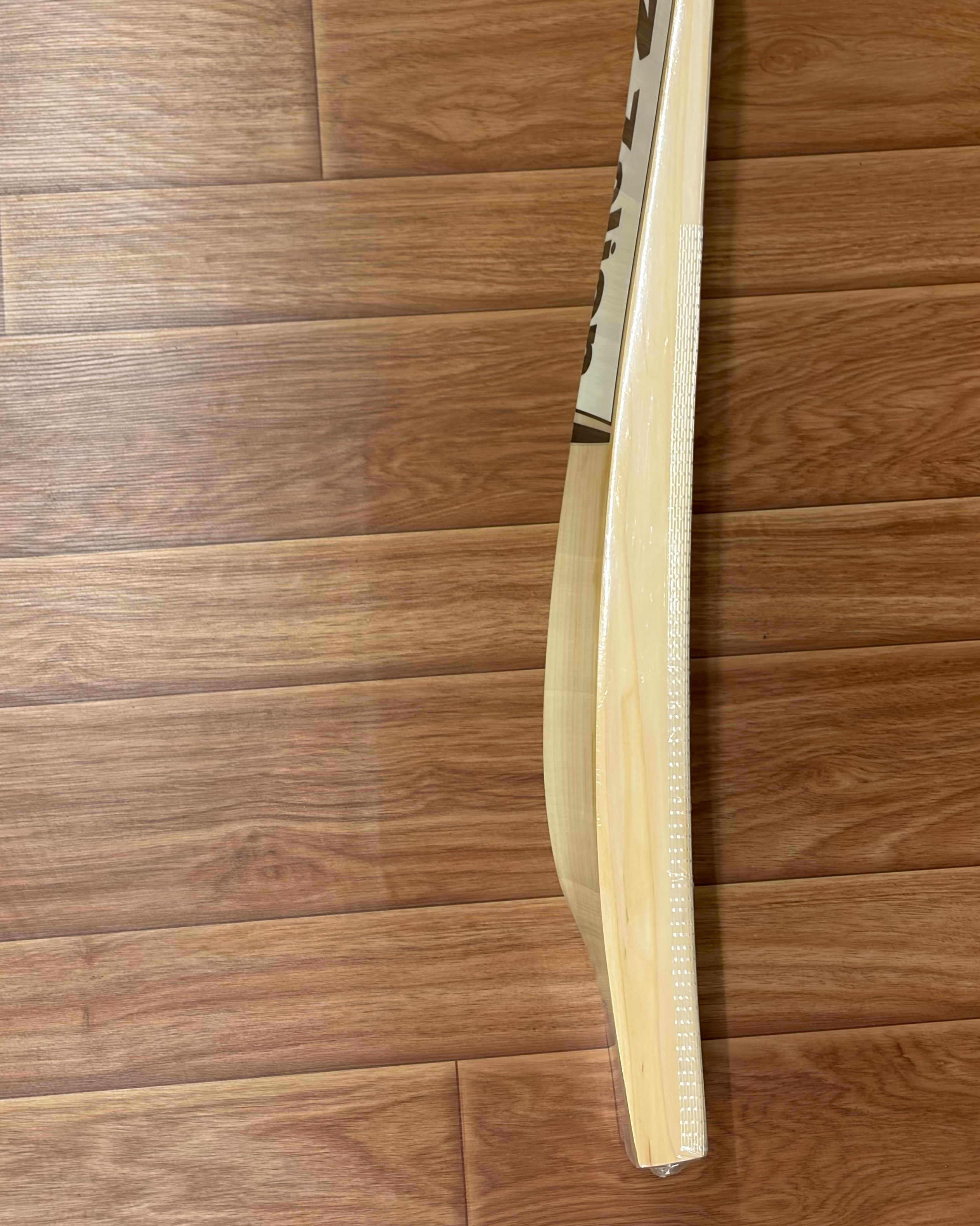 Limited - Grade 1+ English Willow Cricket Bat 2