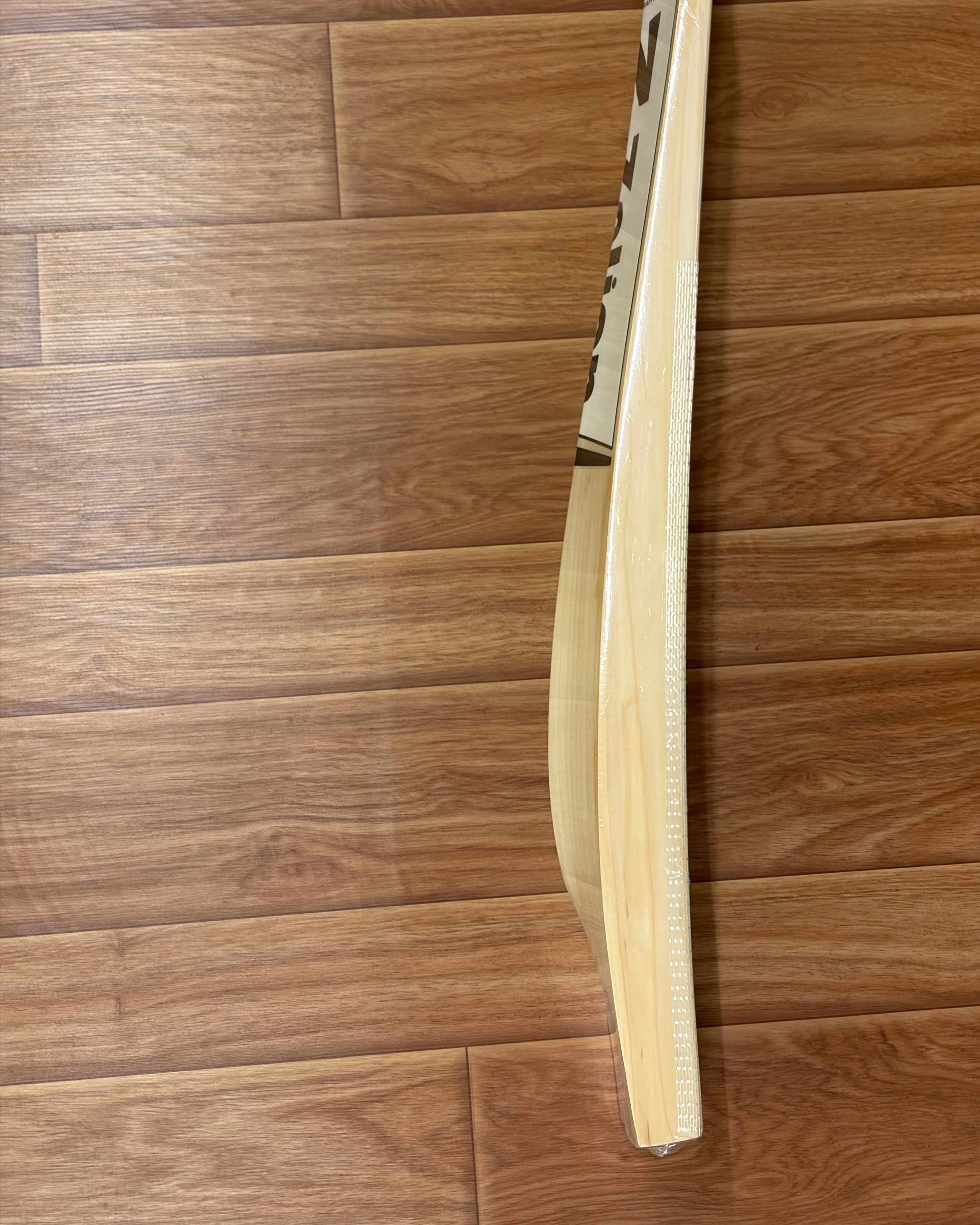 Limited - Grade 1+ English Willow Cricket Bat 3