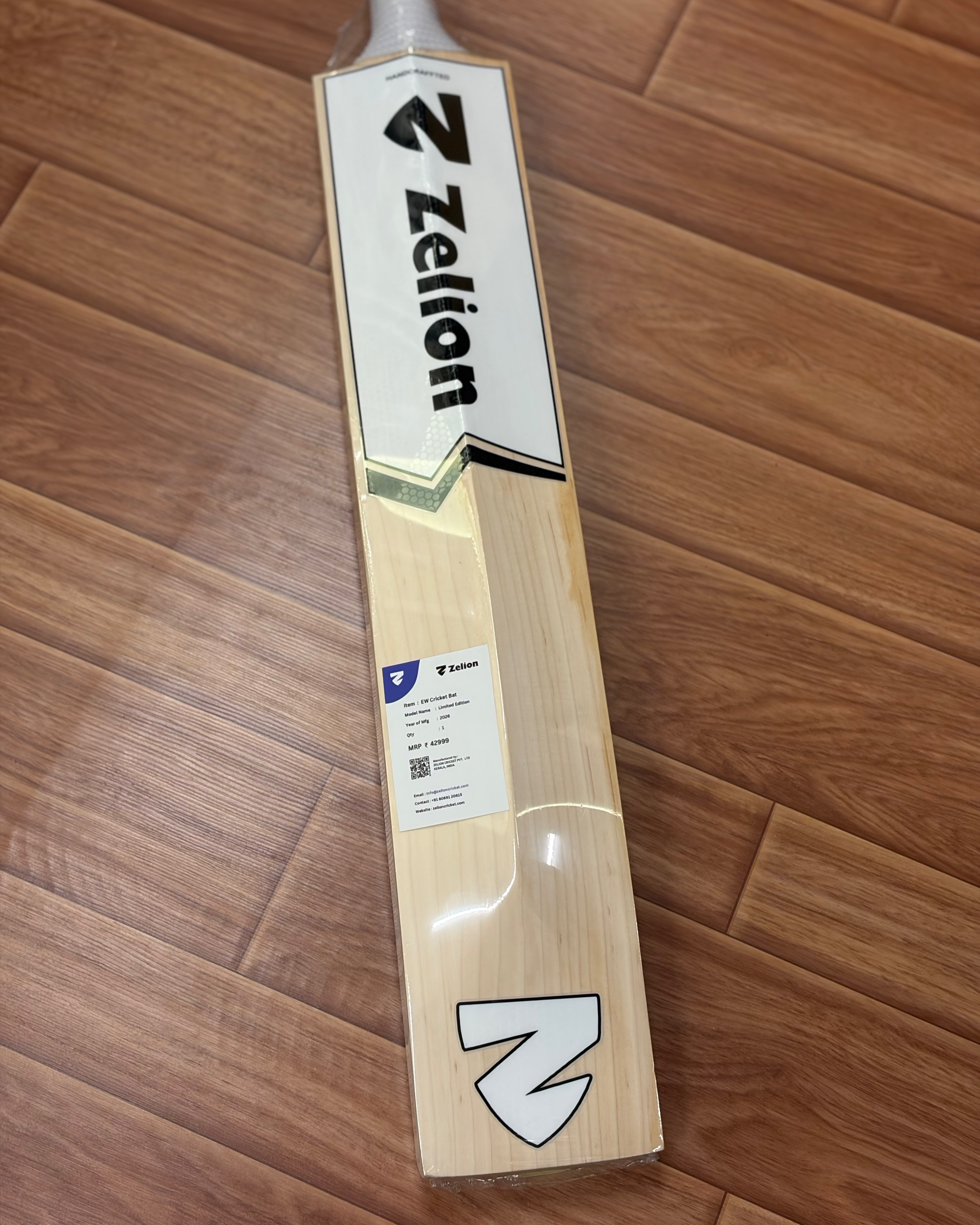 Limited - Grade 1+ English Willow Cricket Bat 2